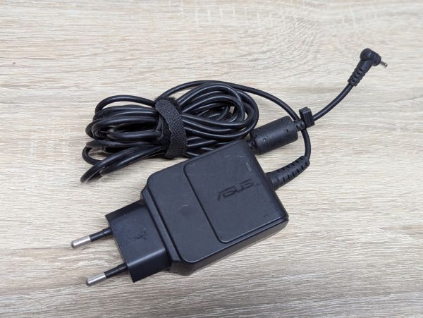 Б/В Блок живлення Asus 30W,19V,1.58A,2.5 х 0.7 мм