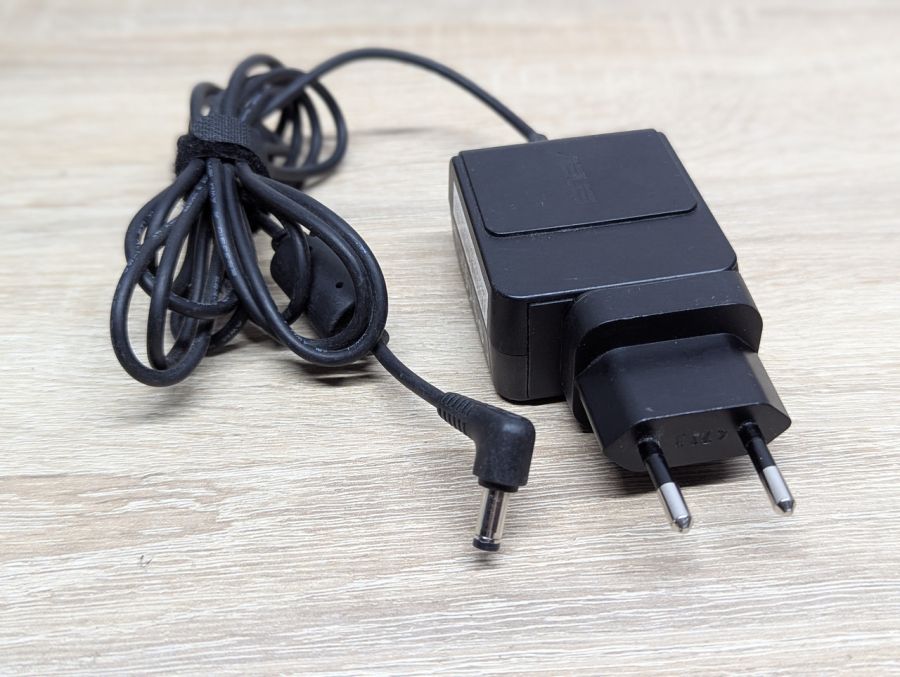Б/В Блок живлення Asus AD820M2,24W,12V,2A,4.8 х 1.7 мм