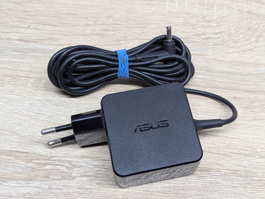 Б/В Блок живлення Asus PA-1330-39,33W,19V,1.75A,4.0 х 1.35 мм
