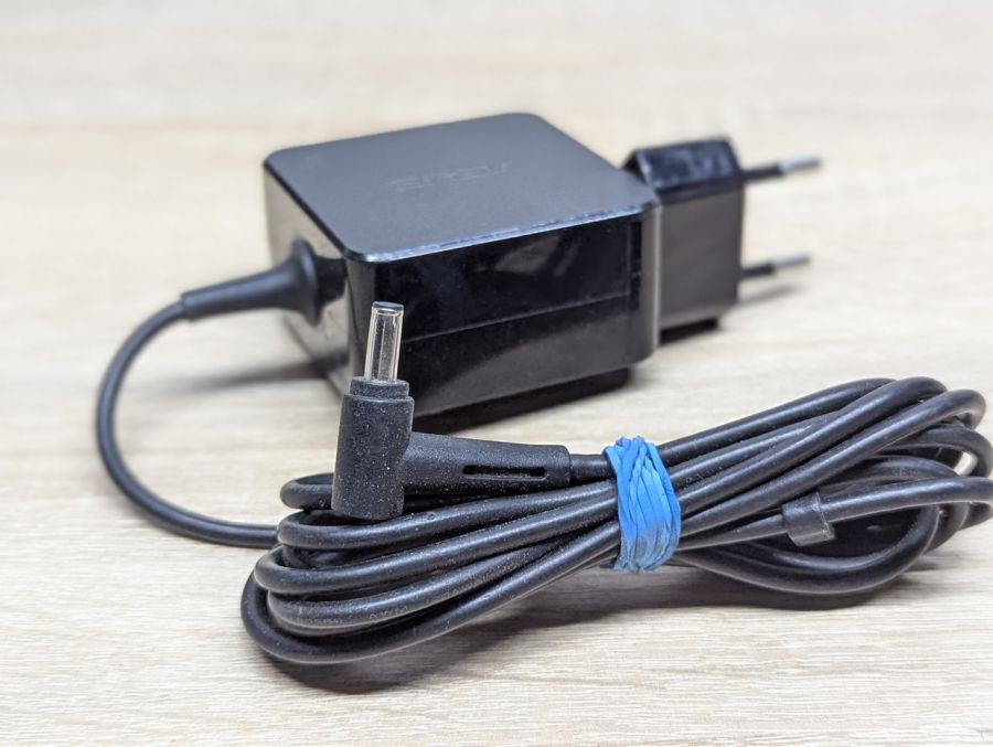 Б/В Блок живлення Asus PA-1330-39,33W,19V,1.75A,4.0 х 1.35 мм