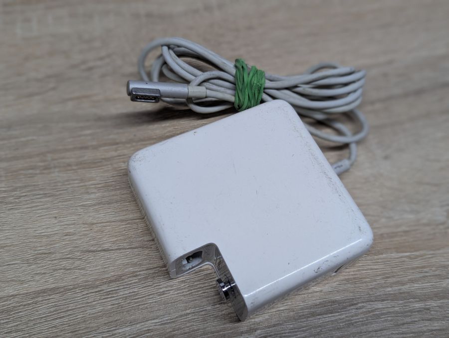 Б/В Блок живлення для ноутбуків Apple MagSafe 1 85W 18.5V 4.6A