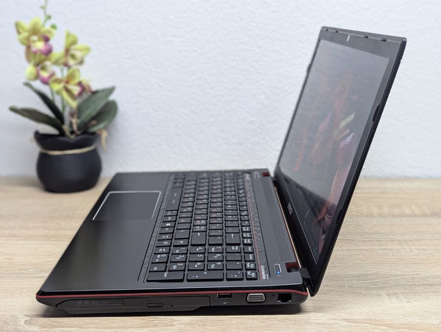 Ноутбук Б/В MSI GE60 2PC Apache, Intel Core i7-4700HQ, DDR3 16 GB, SSD 256GB, NVIDIA GeForce GTX 860M 2Gb, 15.6" Full HD