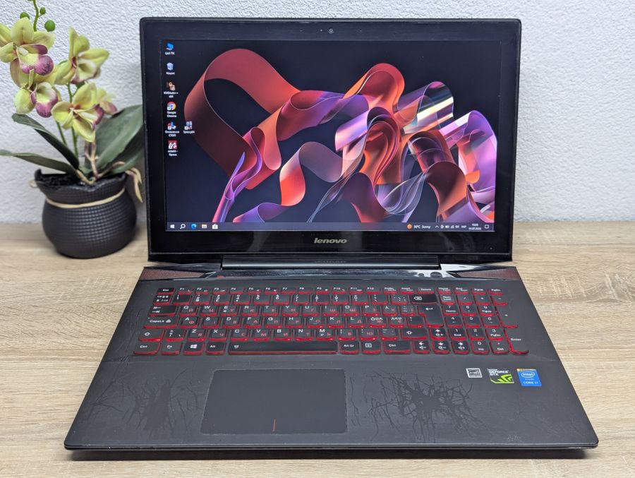 Уцінка! Ноутбук Б/В Lenovo IdeaPad Y50-70, Intel Core i7-4720HQ, DDR3 16 GB, SSD 256GB, NVIDIA GeForce GTX 960M 2Gb, 15.6" Full HD