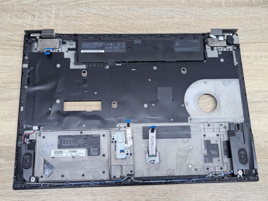Б/В Топкейс+петлі для ноутбука Lenovo ThinkPad T570,ThinkPad P51s