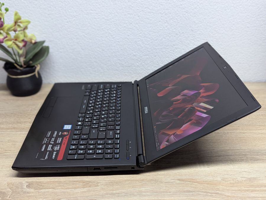Ноутбук Б/В MSI MS-GL62 6QF, Intel Core i5-6300HQ, DDR4 16 GB, SSD 256GB + SSD 500GB, GTX 960M 2Gb, Full HD