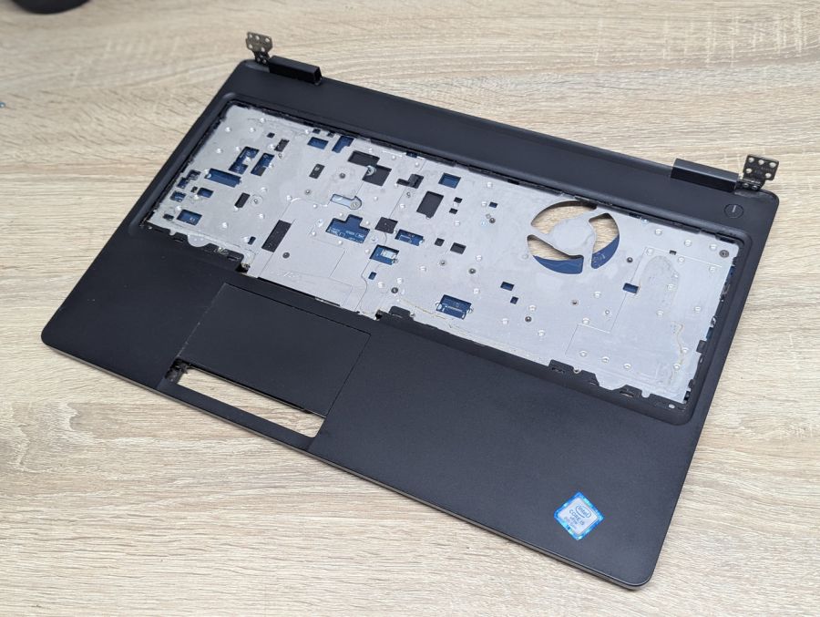 Б/В Топкейс+материнська плата i5-8Gen для ноутбука Dell Latitude 5590