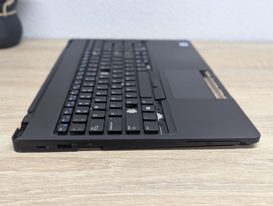 Б/В Топкейс з клавіатурою+материнська плата i5-8Gen для ноутбука Dell Latitude 5590