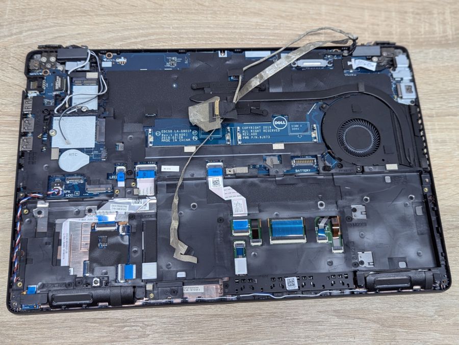 Б/В Ноутбук Dell Latitude 5500 під розбір або відновлення [ProductHub SKU Dell658]
