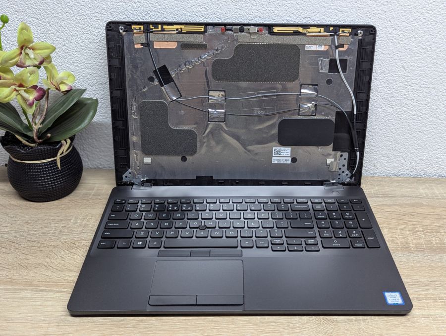 Б/В Ноутбук Dell Latitude 5500 під розбір або відновлення [ProductHub SKU Dell658]