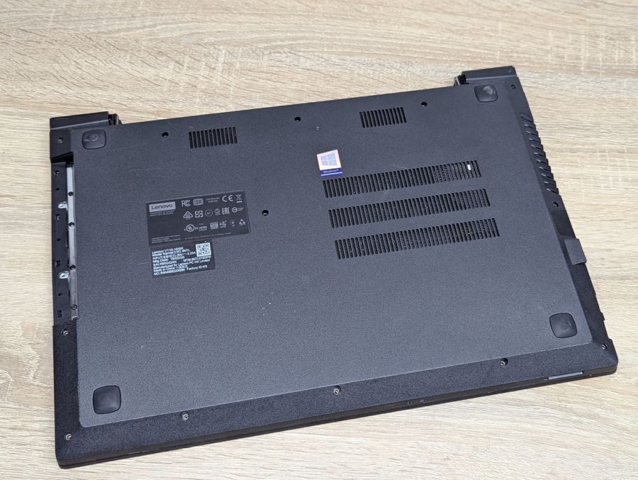 Б/В Ноутбук Lenovo V110-15ISK на розбір або відновлення
