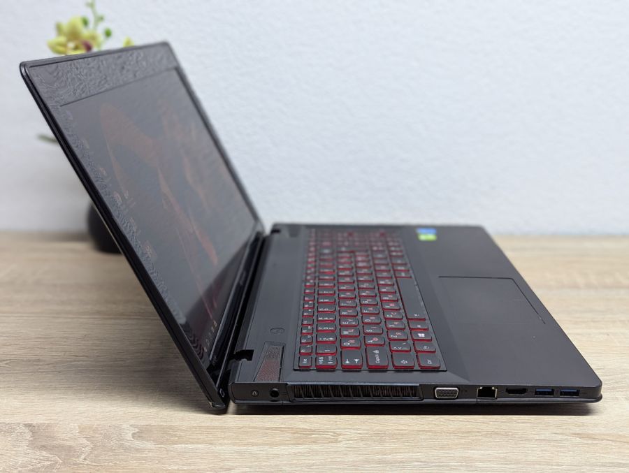 Ноутбук Б/В Lenovo IdeaPad Y510P, Intel Core i7-4700MQ, DDR3 16 GB, SSD 256GB, GeForce GT 750M 2Gb, 15" Full HD [ProductHub SKU L621]