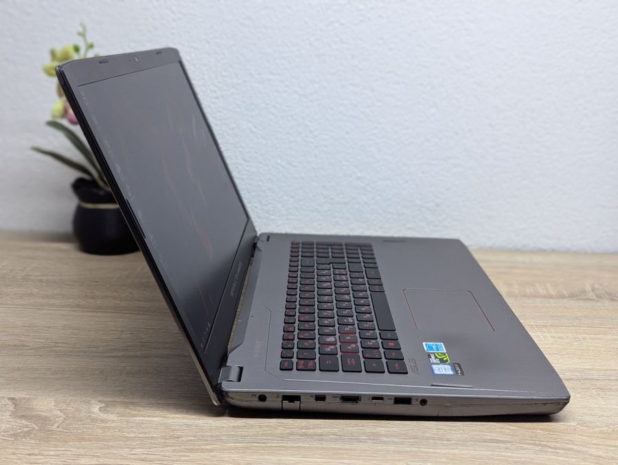 Ноутбук Б/В ASUS Strix ROG GL702V, Intel Core i7-7700HQ, DDR4 16 GB, SSD 256GB + HDD 1TB, NVIDIA GeForce GTX 1070 4Gb, Full HD