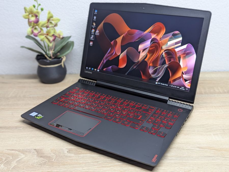 Ноутбук Б/В Lenovo Legion Y520-15IKBN, Intel Core i5-7300HQ, DDR4 16 GB, SSD 256GB + HDD 500GB, NVIDIA GeForce GTX 1050 2Gb, 15.6" Full HD