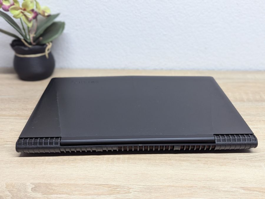 Ноутбук Б/В Lenovo Legion Y520-15IKBN, Intel Core i5-7300HQ, DDR4 16 GB, SSD 256GB + HDD 500GB, NVIDIA GeForce GTX 1050 2Gb, 15.6" Full HD