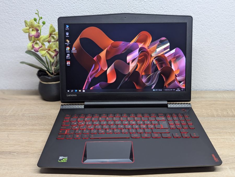 Ноутбук Б/В Lenovo Legion Y520-15IKBN, Intel Core i5-7300HQ, DDR4 16 GB, SSD 256GB, NVIDIA GeForce GTX 1060 3Gb, 15.6" Full HD