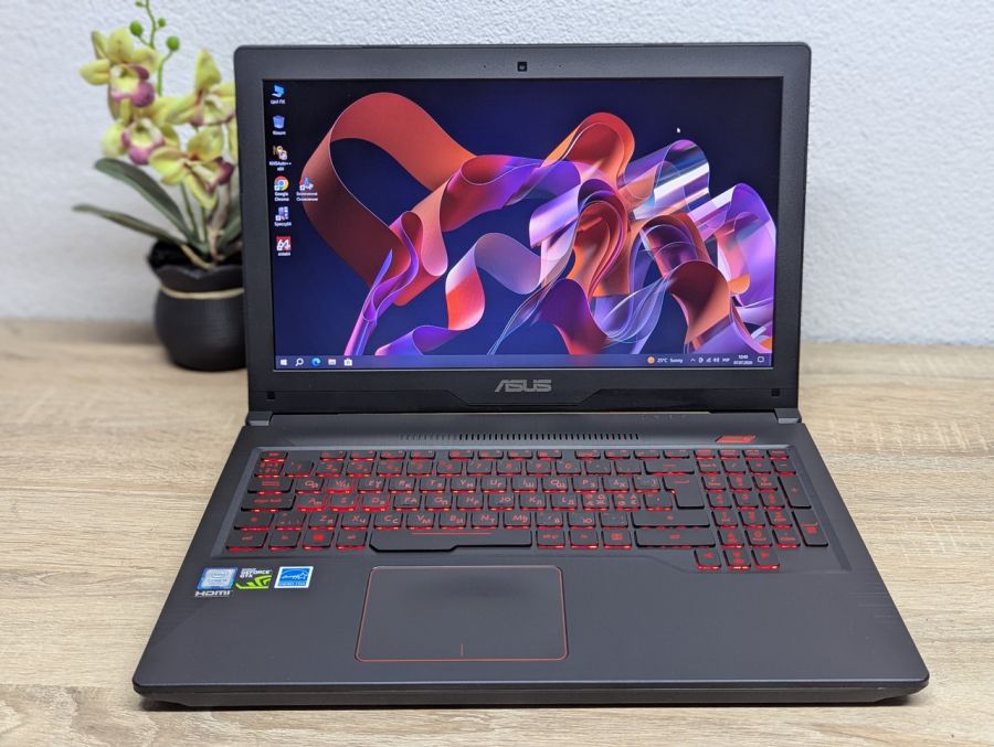 Ноутбук Б/В B Asus FX503V, Intel Core i5-7300HQ, DDR4 16 GB, SSD 256GB + HDD 500GB, NVIDIA GeForce GTX 1050 2GB, Full HD [ProductHub SKU Asus184]