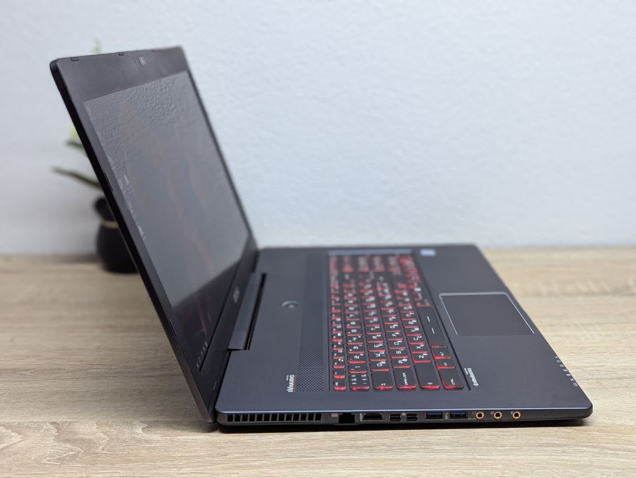 Ноутбук Б/В MSI MS-1776, Intel Core i7-6700HQ, DDR4 16 GB, SSD 256GB + HDD 500GB, NVIDIA GeForce GTX 965M 2Gb, Full HD
