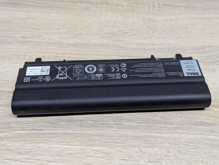 Б/В Оригінальна акумуляторна батарея Dell N5YH9
