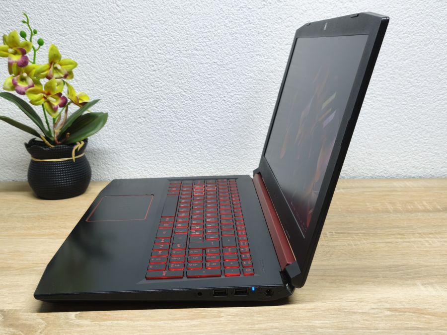 Ноутбук Б/В Acer Nitro AN515-31, Intel Core i5-8250U, DDR4 12 GB, SSD 128GB + SSD 750GB, NVIDIA GeForce MX150 2Gb, 15.6" Full HD