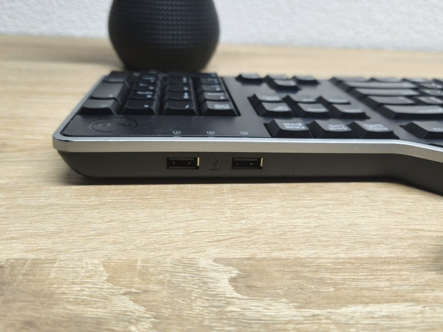 Б/В Повнорозмірна мультимедійна клавіатура Dell KB522
