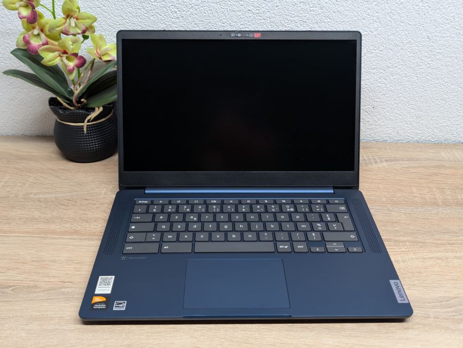 Ноутбук Б/В Lenovo Idea Pad Slim 3 Chrome не вмикається