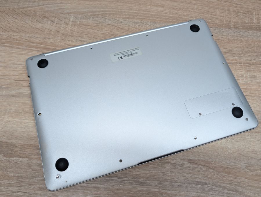 Б/В Ноутбук Jumper EZbook X4 не вмикається