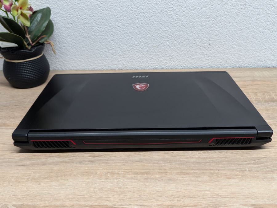 Ноутбук Б/В MSI GP62 MS-16JB:15.6 Full HD,Intel Core i7-7700HQ,16 GB DDR4,NVIDIA GeForse GTX 1060 3Gb,SSD 500Gb