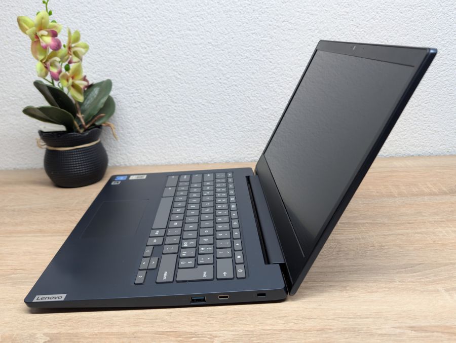 Б/В Ноутбук Lenovo Chromebook IdeaPad 3 14IGL05