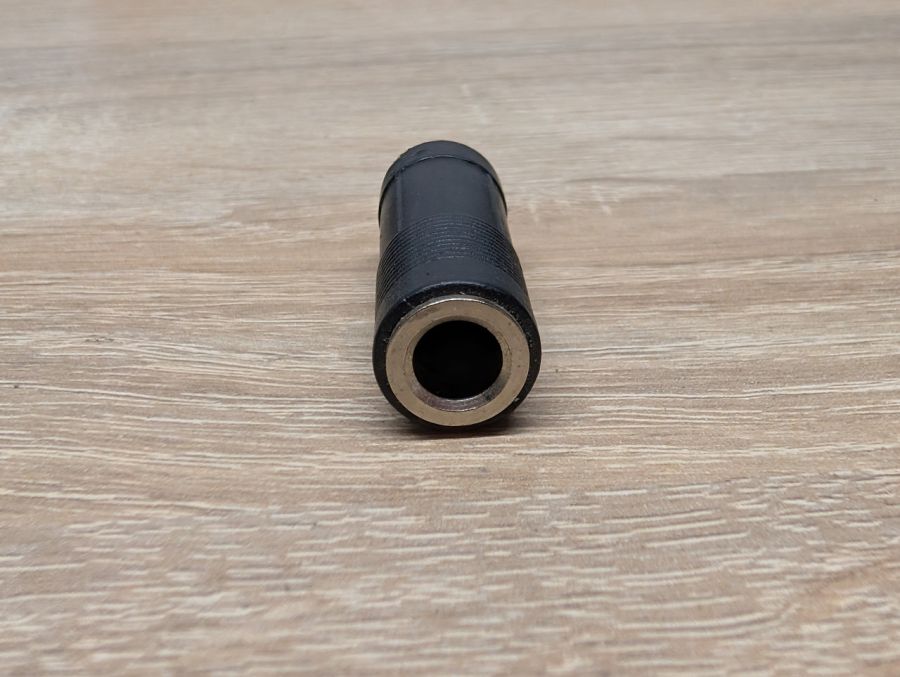 Аудіоперехідник зі стерео штекера 3.5 мм (mini-jack) на гніздо 6.35 мм (jack 1/4")