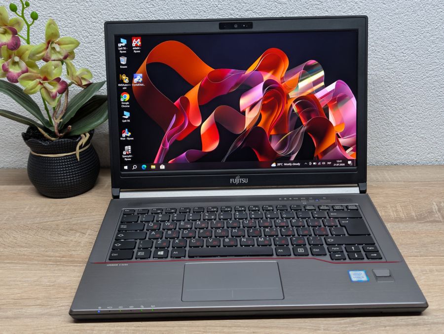 Ноутбук Б/В Fujitsu E746: 14 Full HD Intel Core i5-6200U 8 GB DDR4 240Gb ssd