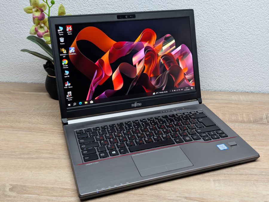Ноутбук Б/В Fujitsu E746: 14 Full HD Intel Core i5-6200U 8 GB DDR4 240Gb ssd [ProductHub SKU F263]