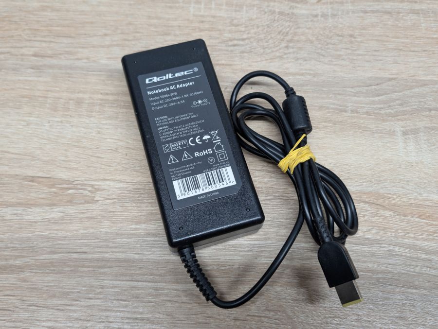 Б/В Блок живлення Qoultec 90W 20V 4.5A Slim Tip