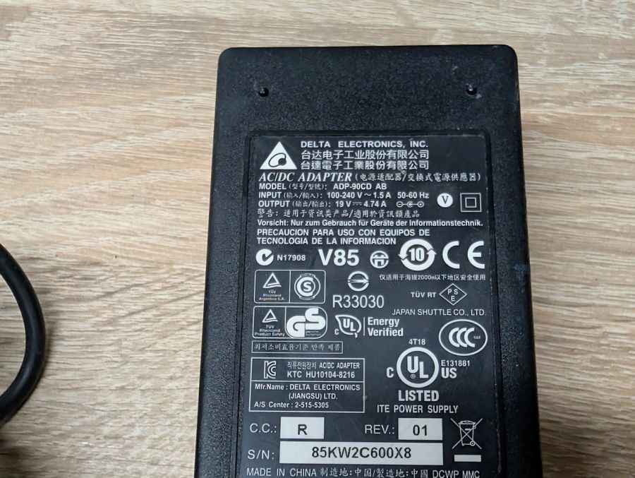Б/В Блок живлення Delta Electronics ADP-90CD AB 90W 19V 4.74A 5.5 x 2.5 мм