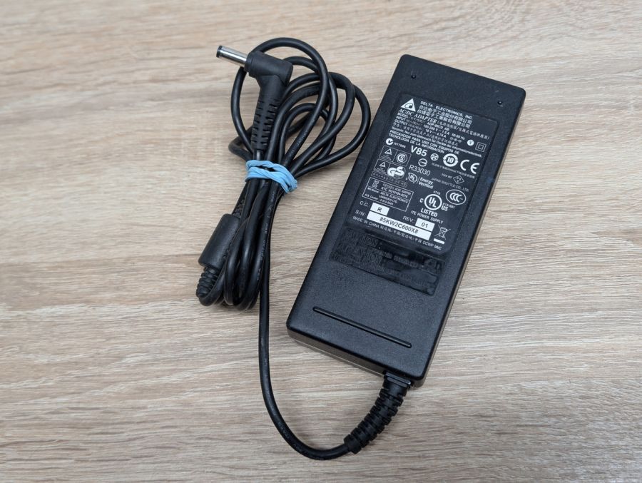 Б/В Блок живлення Delta Electronics ADP-90CD AB 90W 19V 4.74A 5.5 x 2.5 мм [ProductHub SKU 90CD AB]