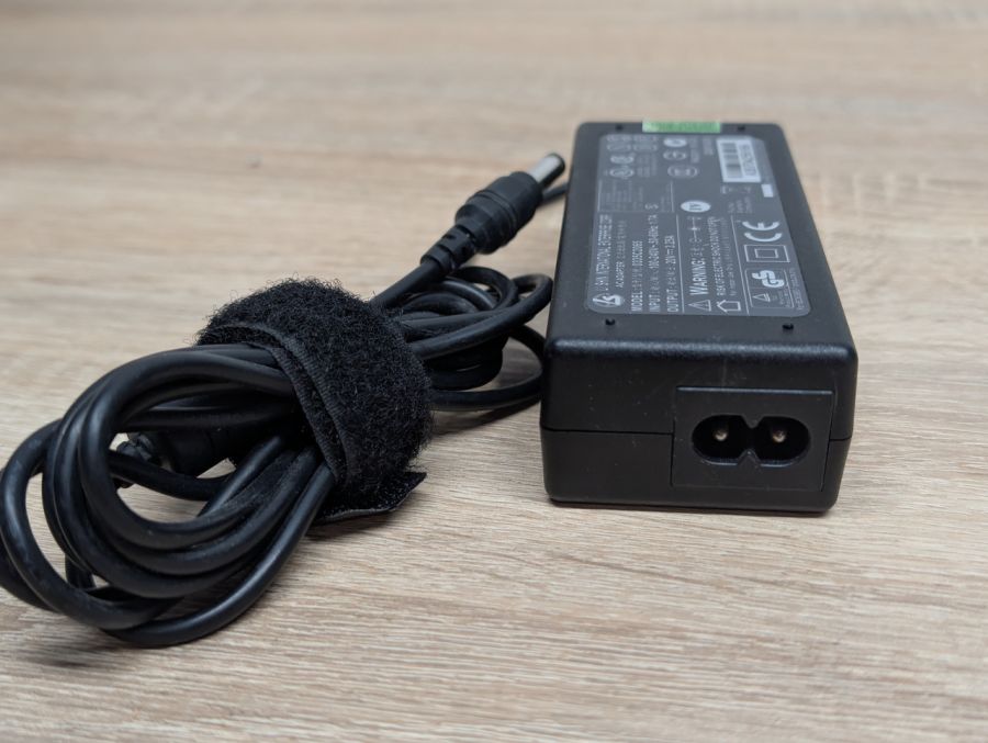 Б/В Блок живлення Li Shin 65W 20V 3.25A 5.5x2.5мм