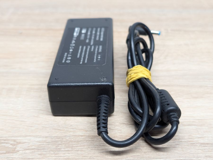 Б/В Блок живлення 90W 19.5V 4.62A 4.5x3.0мм