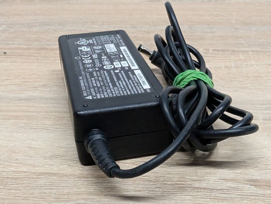 Б/В Блок живлення Delta Electronics 75W 19V 3.95A 5.5x2.5мм