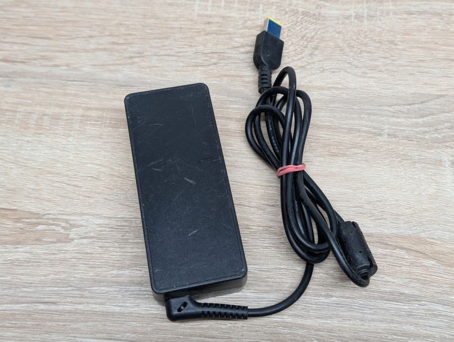 Б/В Блок живлення RDY 65W 20V 3.25A Slim Tip