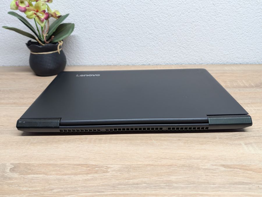 Ноутбук Б/В Lenovo IdeaPad 700-15ISK:15.6 Full HD,Intel Core i5-6300HQ,16 GB DDR4,GeForce GTX 950M 4Gb,SSD 256Gb