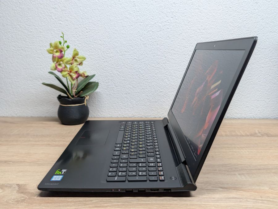 Ноутбук Б/В Lenovo IdeaPad 700-15ISK:15.6 Full HD,Intel Core i5-6300HQ,16 GB DDR4,GeForce GTX 950M 4Gb,SSD 256Gb