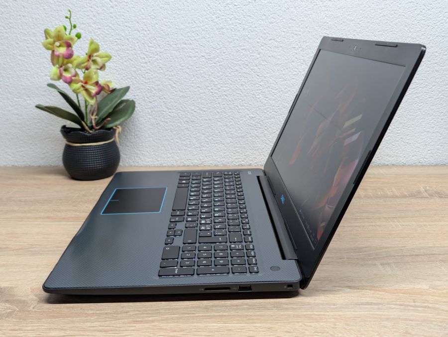 Ноутбук Б/В Dell G3 3579: 15 Full HD, Intel Core i5-8300H ,16 GB DDR4,GeForce GTX 1050 4 Gb SSD 256Gb