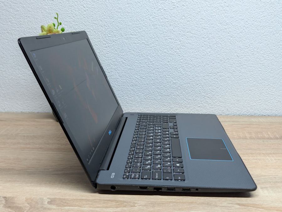 Ноутбук Б/В Dell G3 3579: 15 Full HD, Intel Core i5-8300H ,16 GB DDR4,GeForce GTX 1050 4 Gb SSD 256Gb