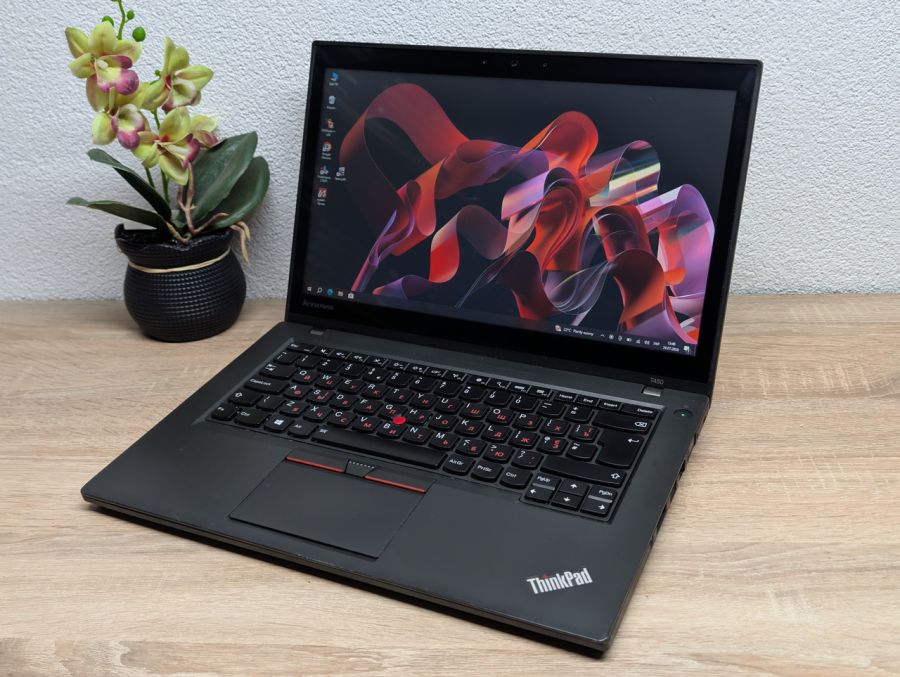 Ноутбук Б/В Lenovo ThinkPad T450: 14 сенсорний, Intel Core i5-5300U, 8 GB DDR3, Intel HD Graphics, SSD 128Gb(2АКБ)