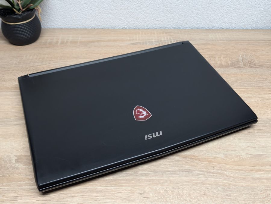 Ноутбук Б/В MSI MS-GL72m 7RDX:17 Full HD,Intel Core i5-7300HQ,16 DDR4,NVIDIA Ge GTX 1050M 2Gb,SSD256+320Gb HDD
