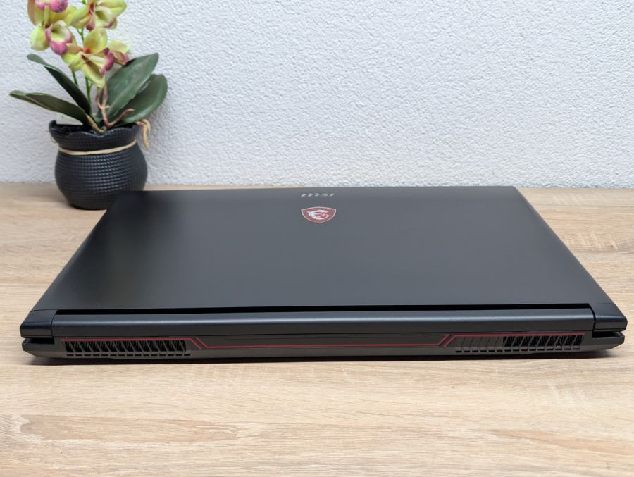 Ноутбук Б/В MSI MS-GL72m 7RDX:17 Full HD,Intel Core i5-7300HQ,16 DDR4,NVIDIA Ge GTX 1050M 2Gb,SSD256+320Gb HDD