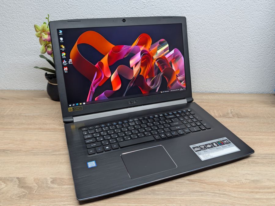 Ноутбук Б/В Acer Aspire A517 51:17 Full HD Intel Core i5-8250U,8 GB DDR4, Intel UHD Graphics, SSD 256Gb