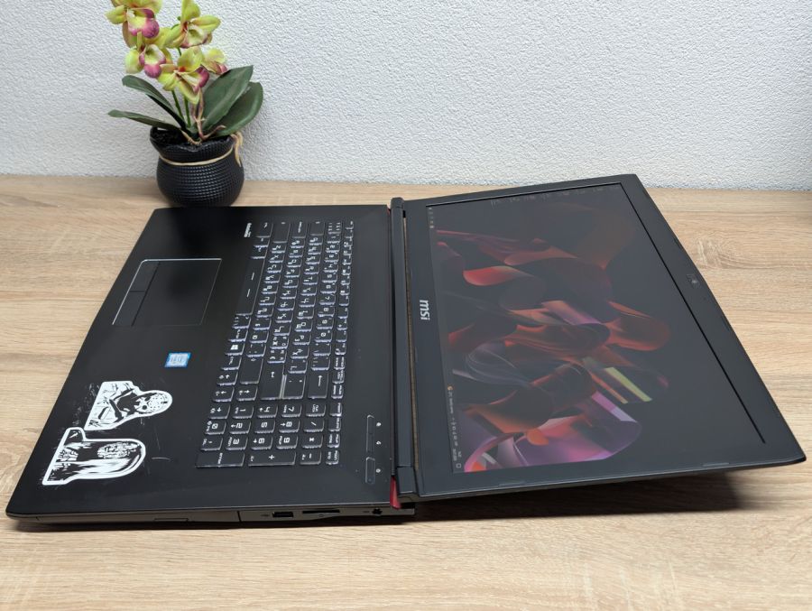 Ноутбук Б/В MSI GP72 6QF:17 Full HD,Intel Core i7-6700HQ,12 GB DDR4,NVIDIA GeForse GTX 960M 2Gb,HDD 320Gb+SSD 128Gb