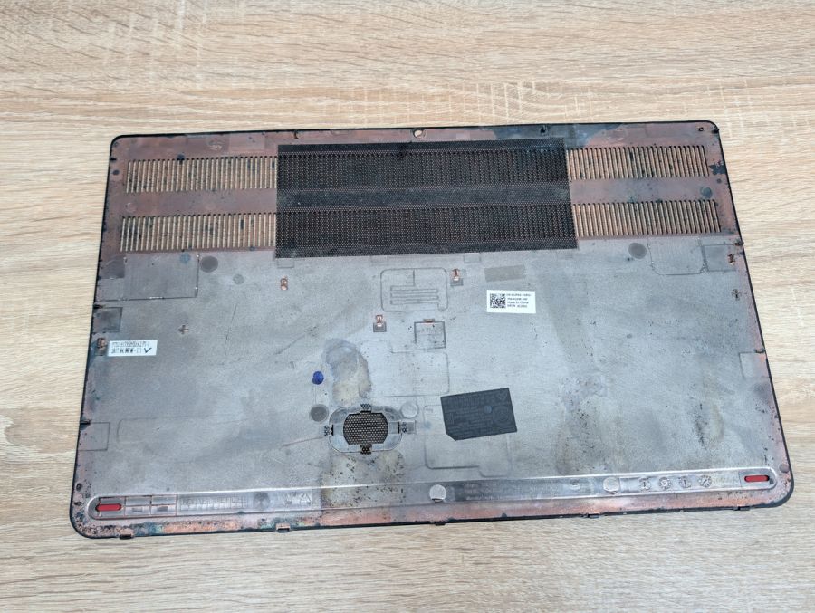 Б/В Піддон для ноутбука Dell Inspiron 15 7559