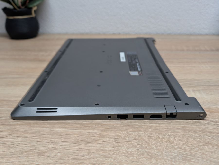 Б/В Піддон для ноутбука Dell Vostro 15 5568
