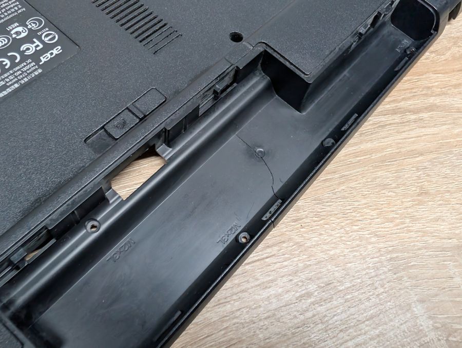 Б/В Піддон для ноутбука Acer Aspire 5749